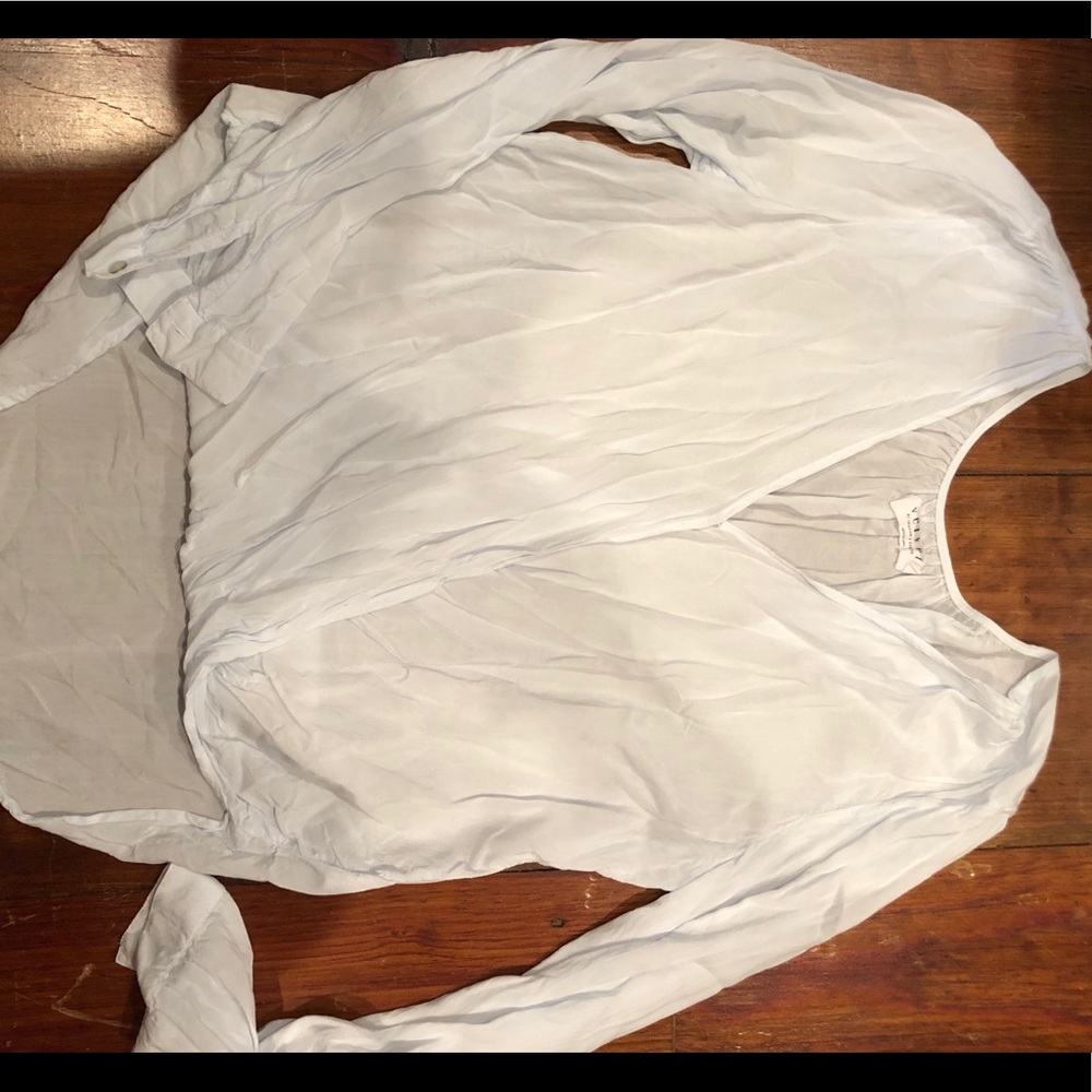 v-neck light blue snap-blouse